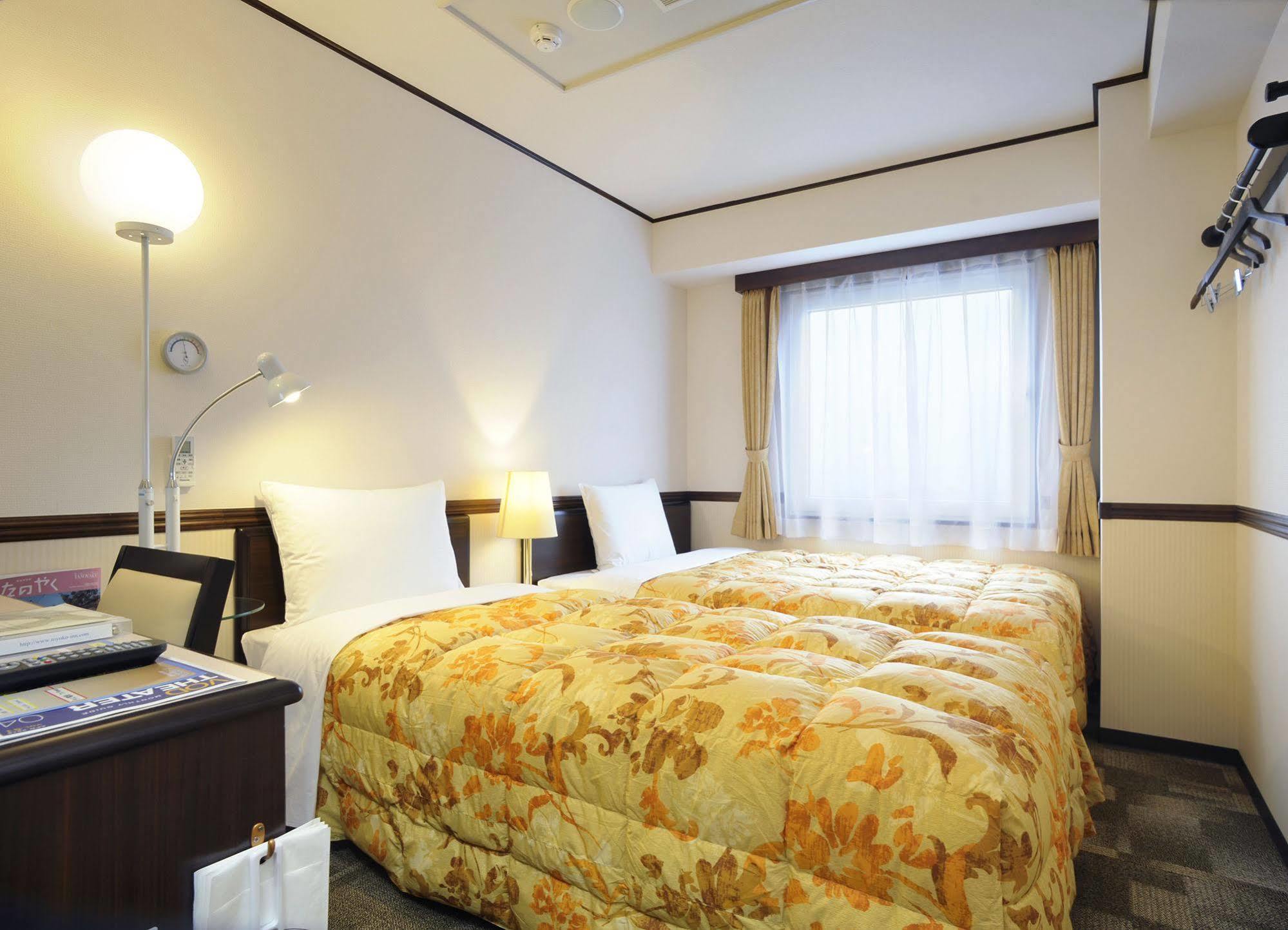 Toyoko Inn Kokura-Eki Minami-Guchi Kitakyūshū Exterior foto