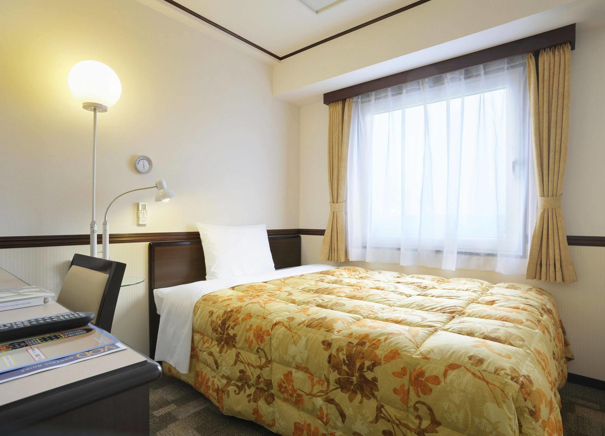 Toyoko Inn Kokura-Eki Minami-Guchi Kitakyūshū Exterior foto