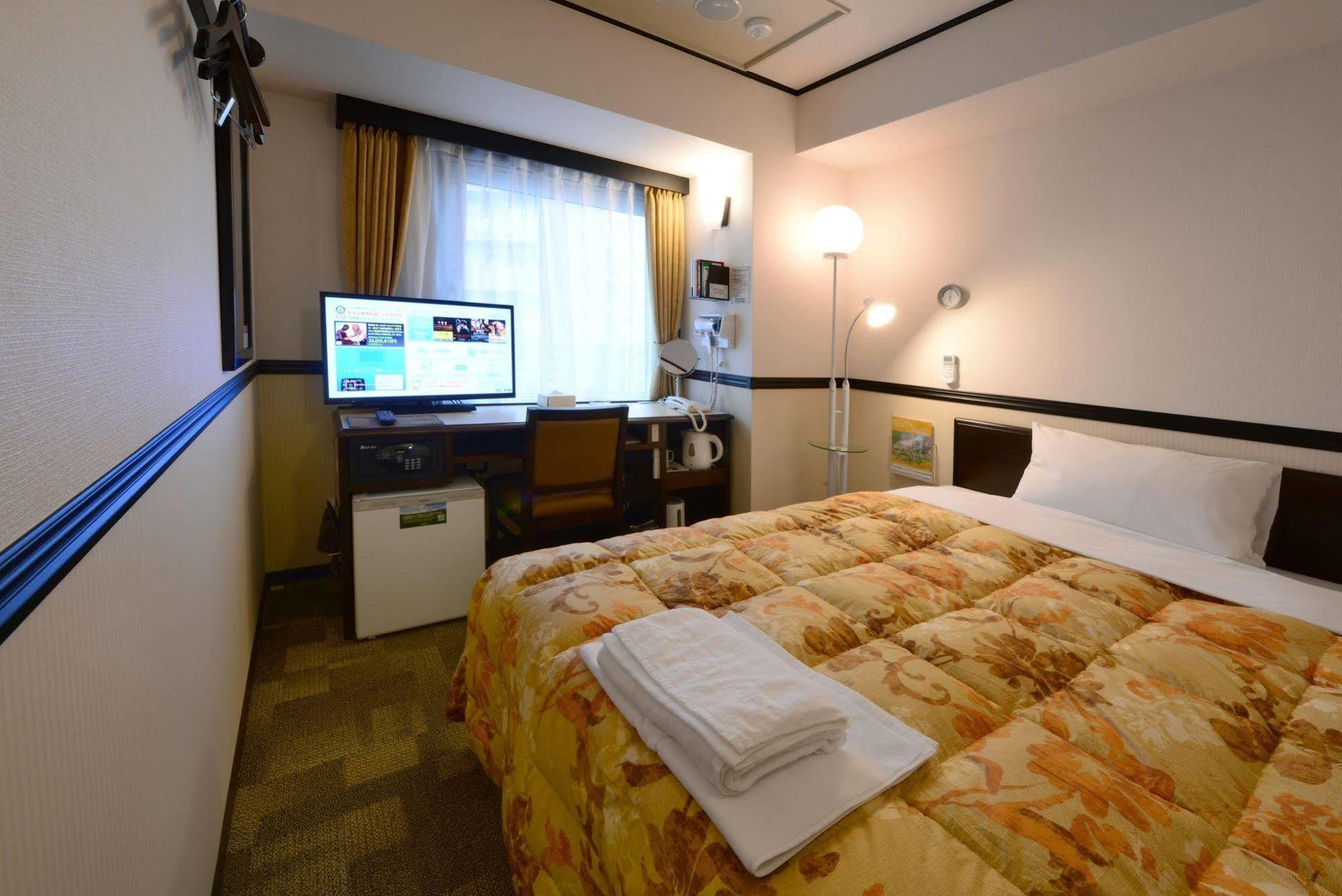 Toyoko Inn Kokura-Eki Minami-Guchi Kitakyūshū Exterior foto